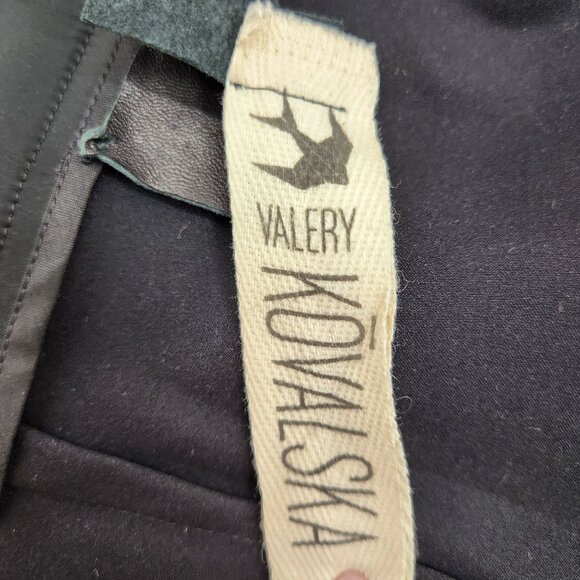 Designer Valery Kovalska Asymmetric Black Midi Skirt Layered Exposed Zipper - Picture 3 of 16